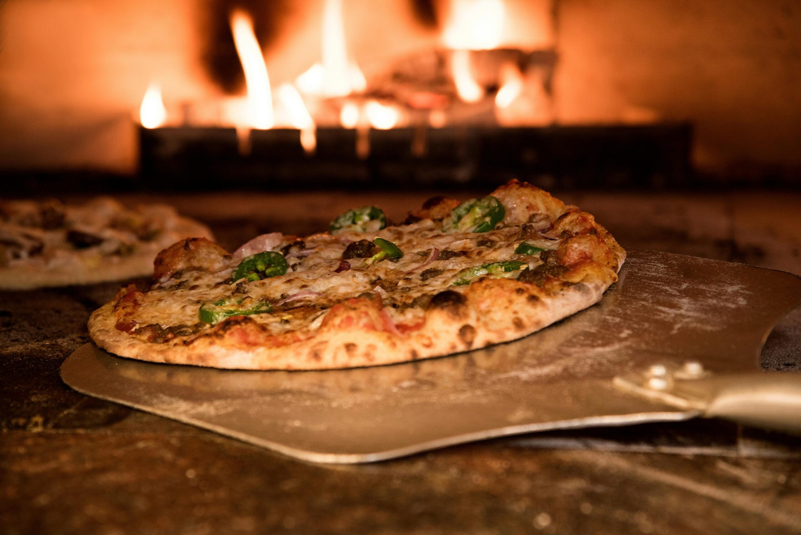 classic pizza Montreal, Montreal pizzeria, pizza delivery Montreal, homemade pizza dough